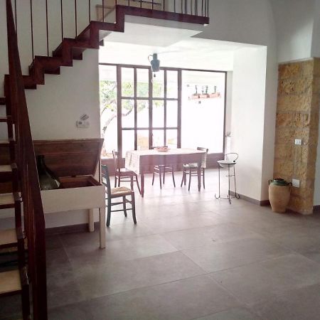 Cortile Calinea Acomodação com café da manhã Castrignano del Capo Exterior foto