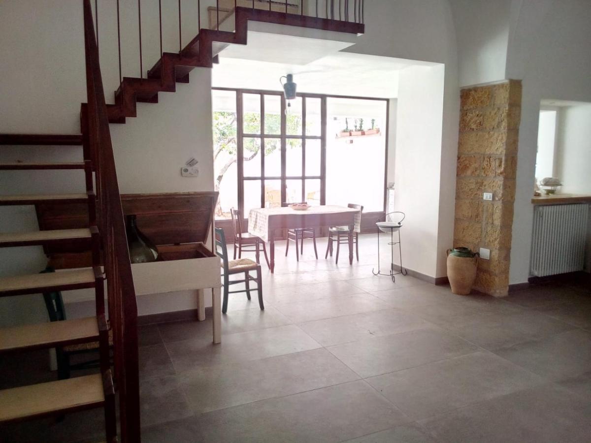 Cortile Calinea Acomodação com café da manhã Castrignano del Capo Exterior foto